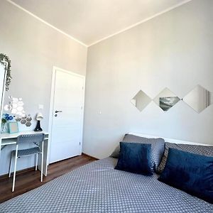Mmrent One Way Room